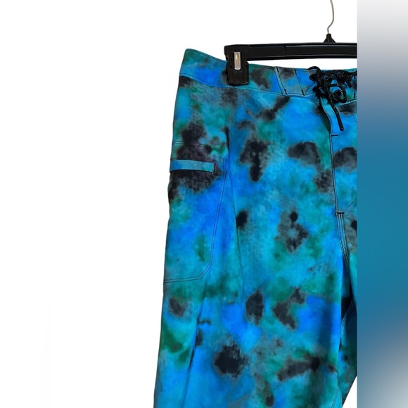 Outerknown Shorts 33 Blue Green Tie Dye Board Drawstring Swimming Trunks - Picture 4 of 7